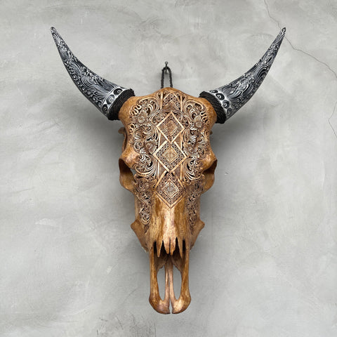 Diamant Ketupat | Crâne de Vache Sculpté à la Main
