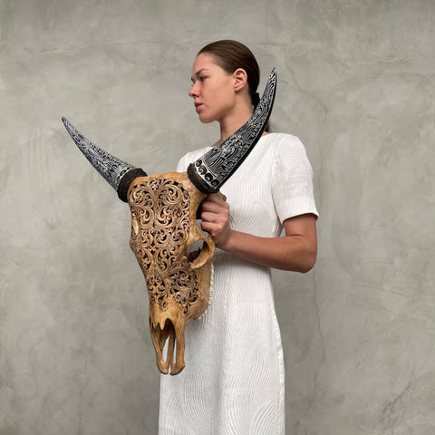 Rhapsodie Rétro | Crâne de Vache Sculpté à La Main