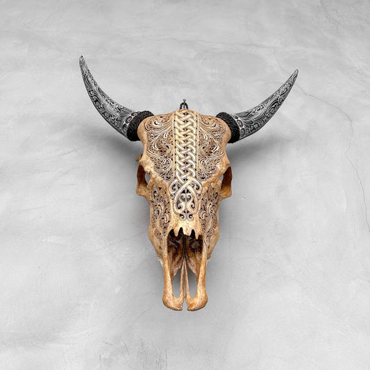 Rebelle rustique | Crâne de Vache Sculpté à la Main