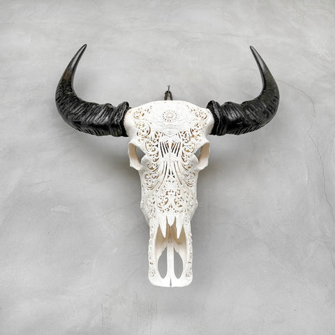 Mandala de fleur épanouie | Crâne de Buffle Sculpté à la Main