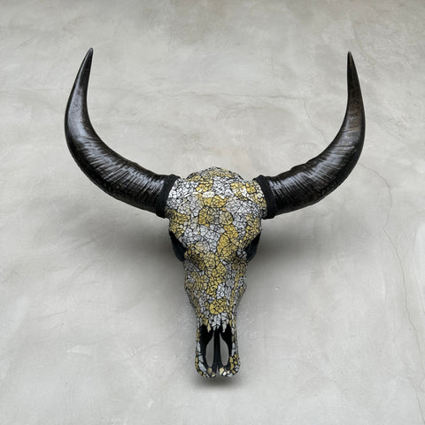 Mosaïque soleil marbrée | Crâne de buffle en verre