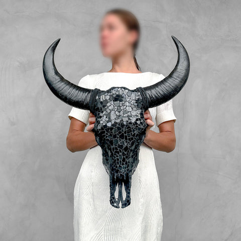 Mosaïque obsidienne | Crâne de buffle en verre
