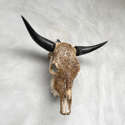 Nid de la nature | Crânes de taureaux sculptés à la main