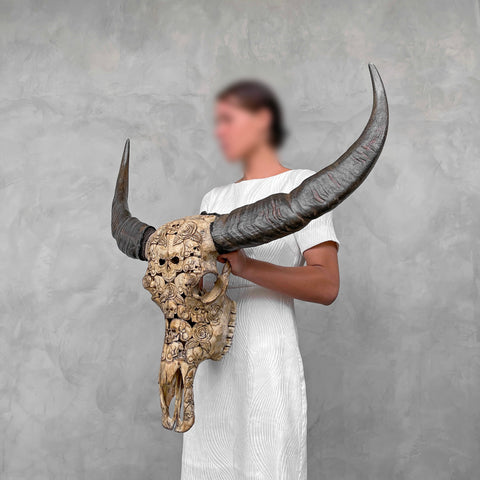 Crânes N' Roses | Crâne de Buffle Sculpté à la Main
