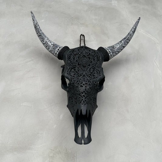 Floraison de Minuit | Crâne de Vache Sculpté à la Main