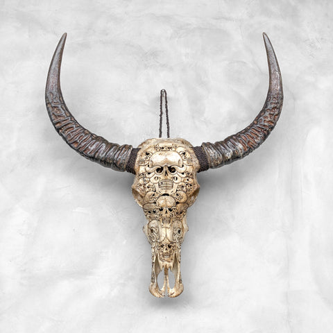 Diablo macabre | Crâne de Buffle Sculpté à la Main