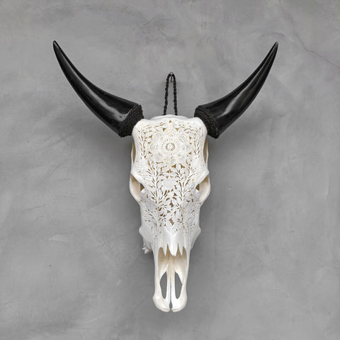 Fleur de bovin | Crâne de Vache Sculpté à la Main