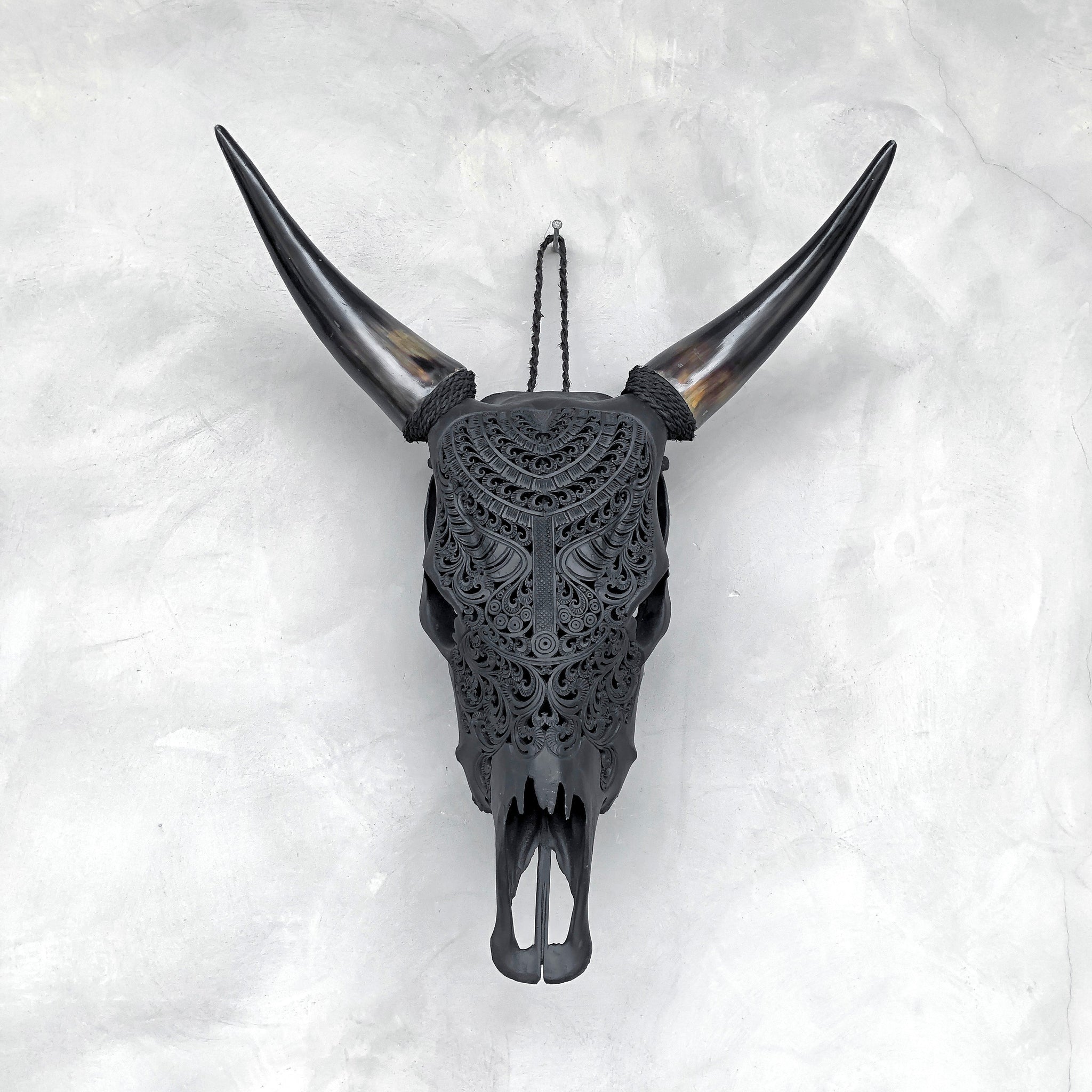 Magie de Badong | Crâne de vache sculpté à la main