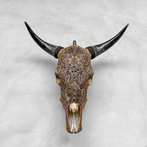 Mandala Moohawk | Crâne de Vache Sculpté à la Main