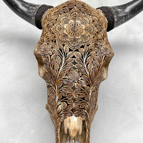Mandala Moohawk | Crâne de Vache Sculpté à la Main
