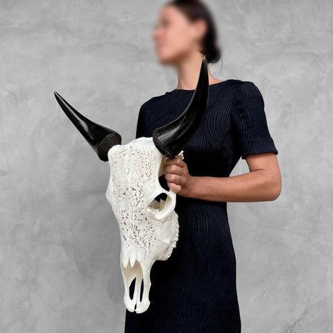Fleur de bovin | Crâne de Vache Sculpté à la Main