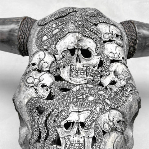 Couronne de Kraken | Crânes de taureaux sculptés à la main
