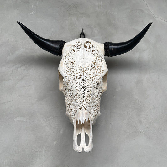 Crête de feuille de mandala | Crânes de taureaux sculptés à la main