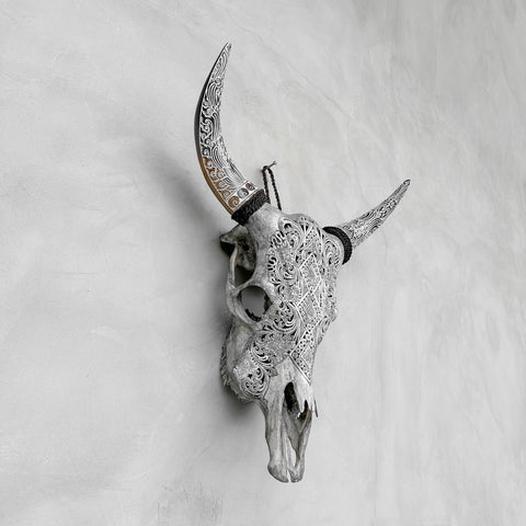 Diamant Ketupat | Crâne de Vache Sculpté à la Main