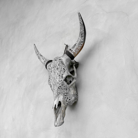 Diamant Ketupat | Crâne de Vache Sculpté à la Main