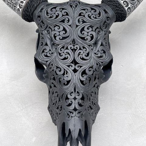 Rêve Crépusculaire | Crâne de Vache Sculpté à la Main