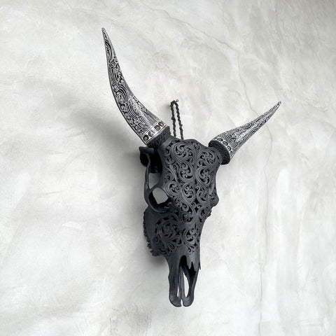 Rêve Crépusculaire | Crâne de Vache Sculpté à la Main
